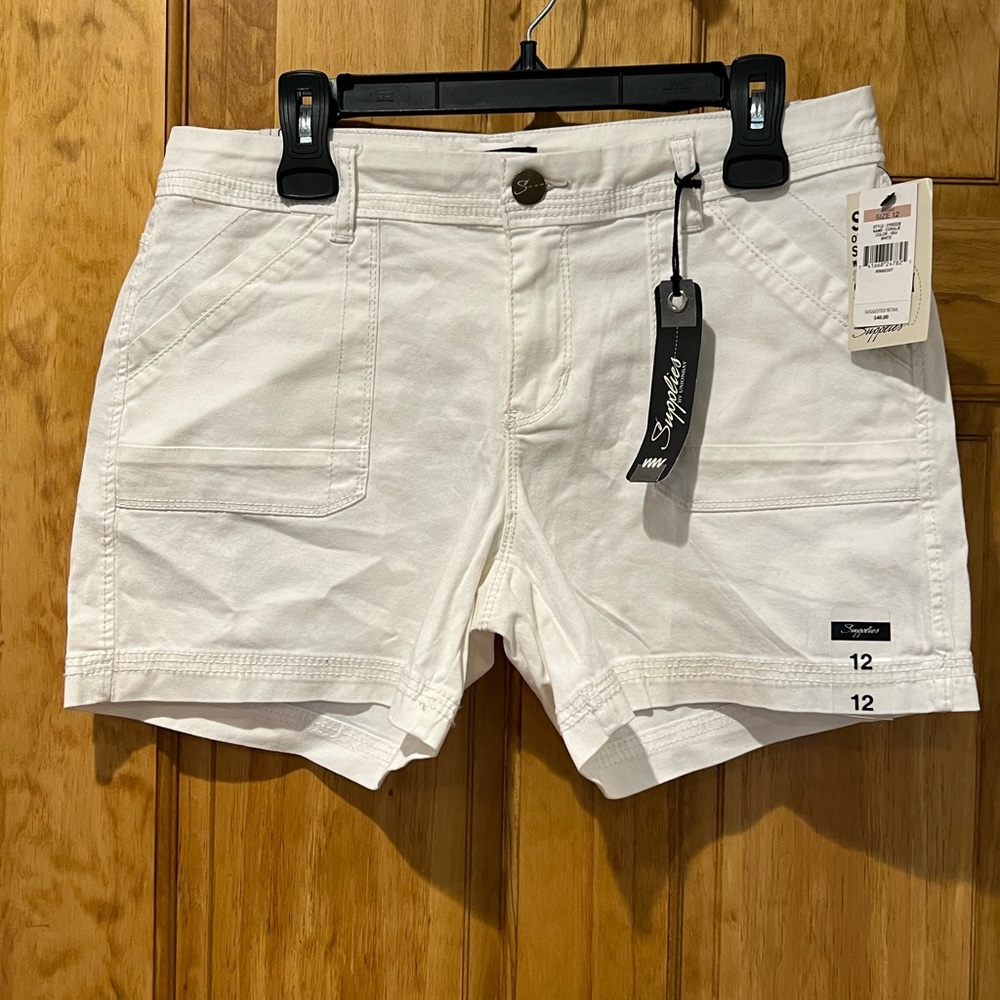 New with tags Supplies by Unionbay Size 12 White Shorts